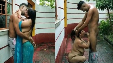 बारिश में पड़ोसन बांग्ला आंटी की देसी चुदाई