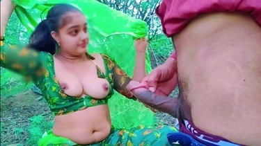 खेत में किसान की बेटी से चुसवाया कड़क लण्ड